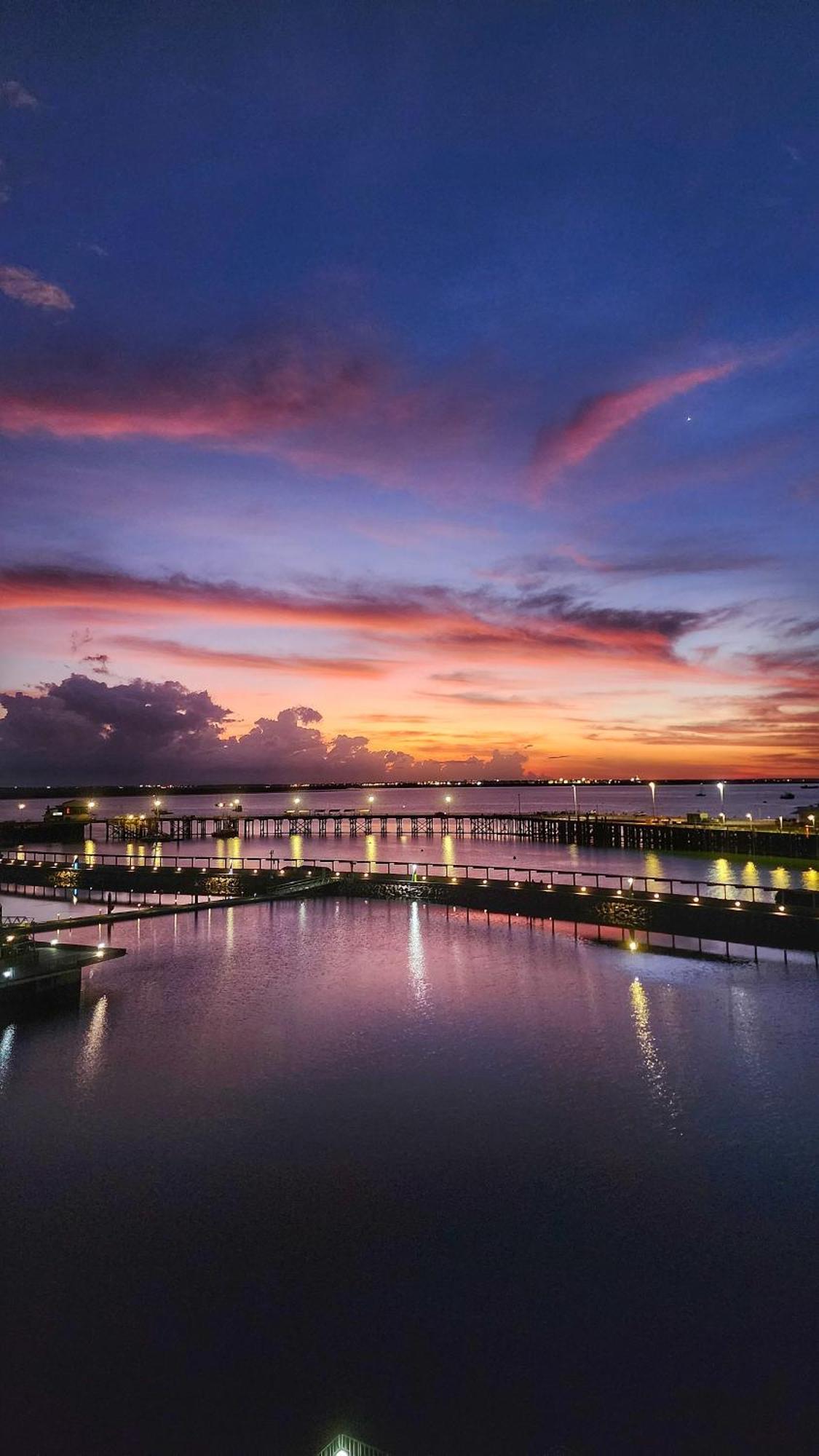 Harbour-view Waterfront Apartment Darwin